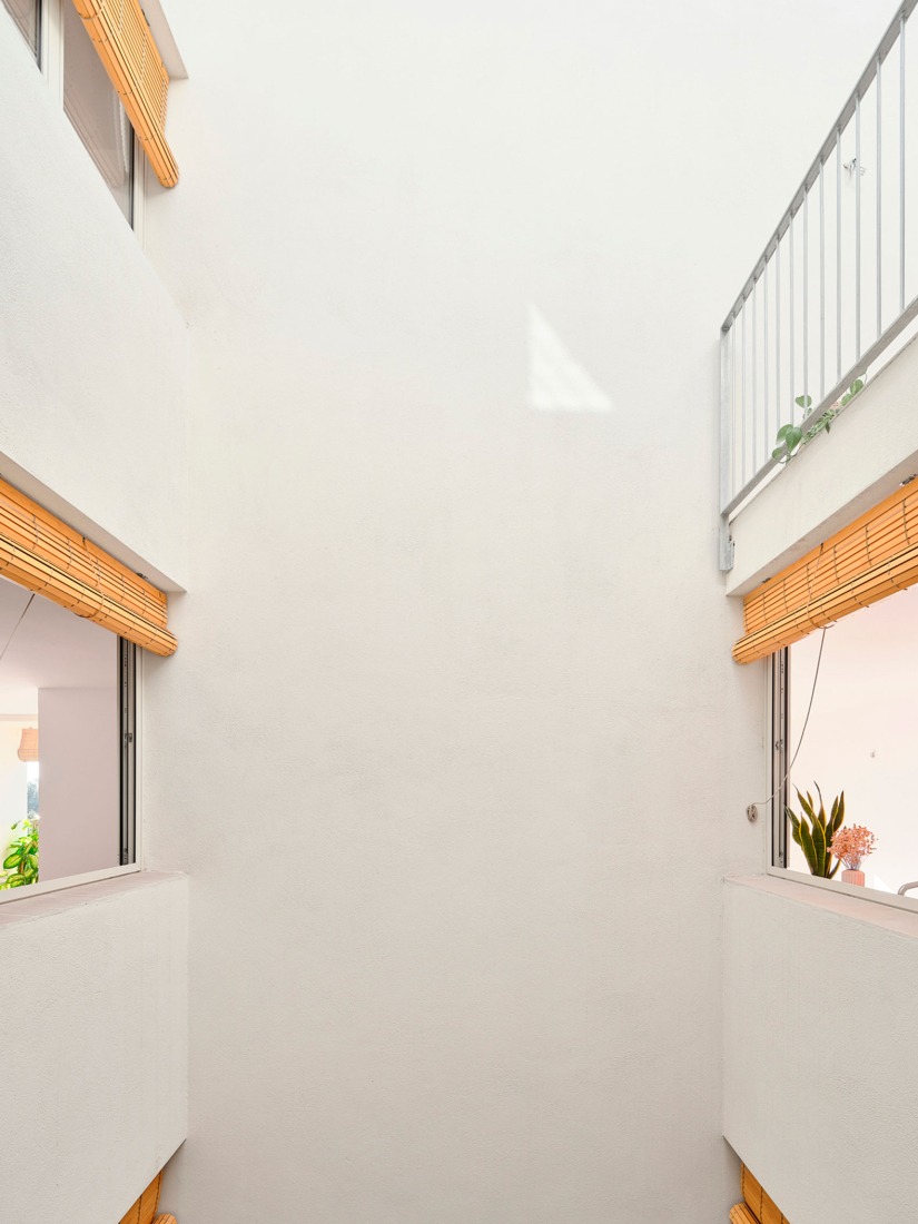 Sustainability and spatial quality. 72 Social Housing in Castelldefels by Carles Enrich Studio. Photograph by Adrià Goula.