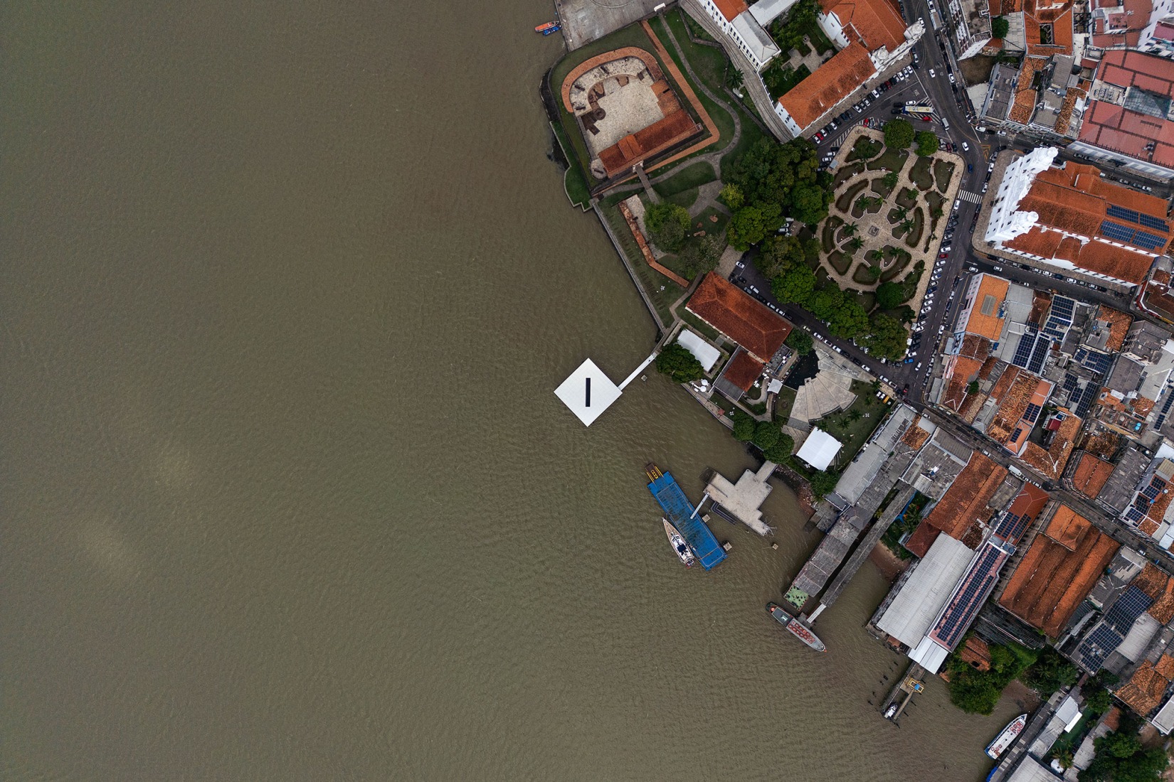 AquaPraça en la COP30 por CRA-Carlo Ratti y Höweler + Yoon. Fotografía por Leonardo Finotti.