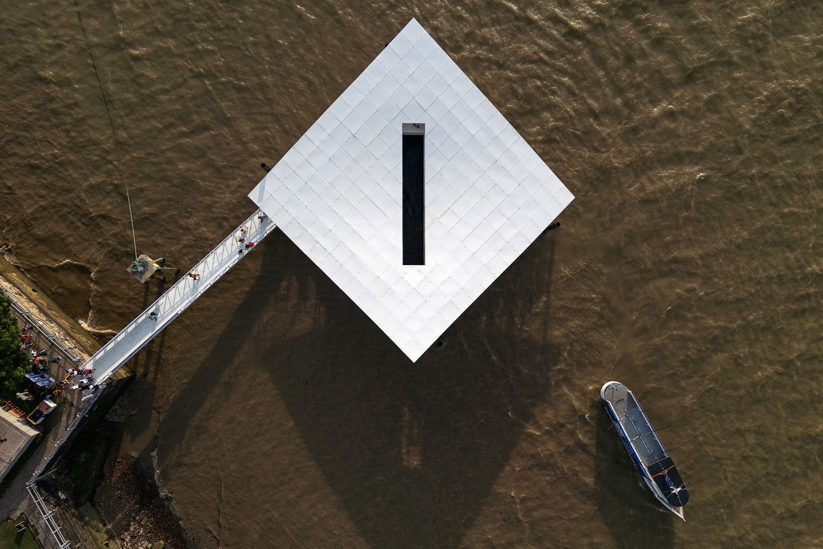 AquaPraça en la COP30 por CRA-Carlo Ratti y Höweler + Yoon. Fotografía por Leonardo Finotti.