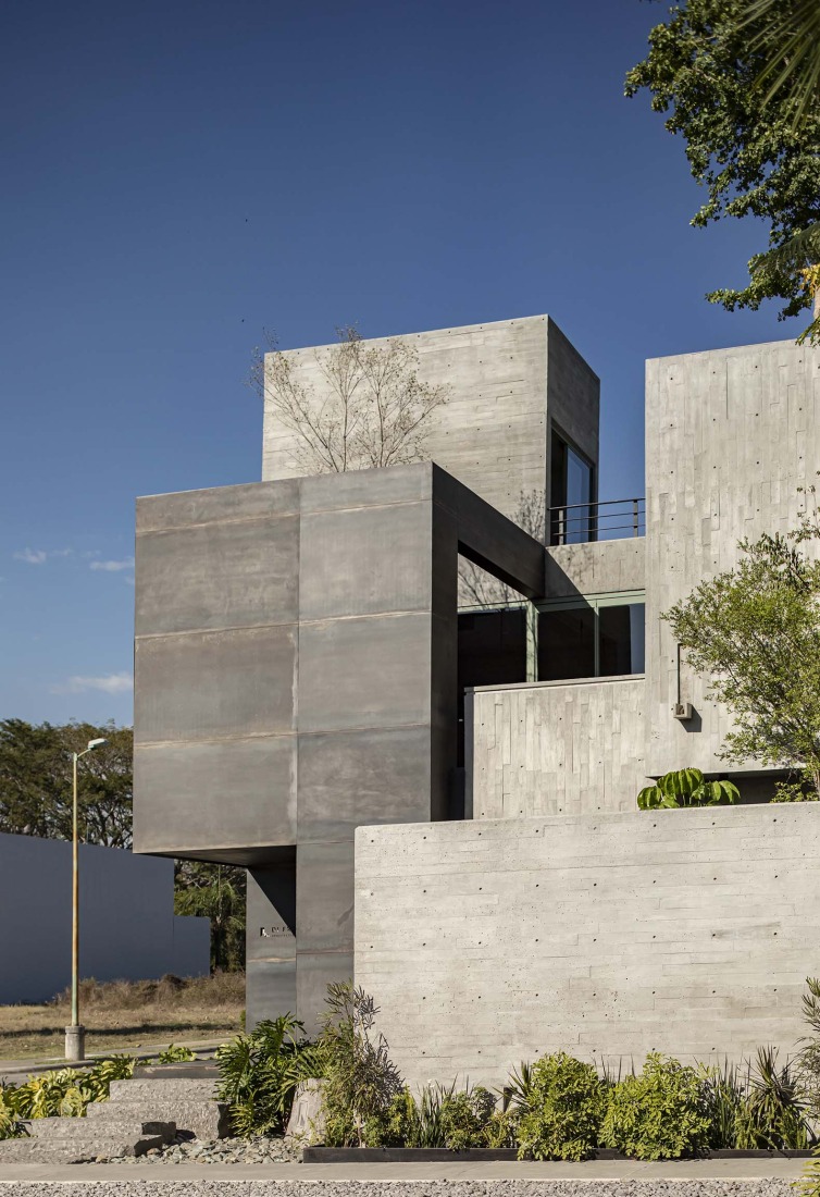 Taller de arquitectura por Di Frenna Arquitectos. Fotografía por Onnis Luque.