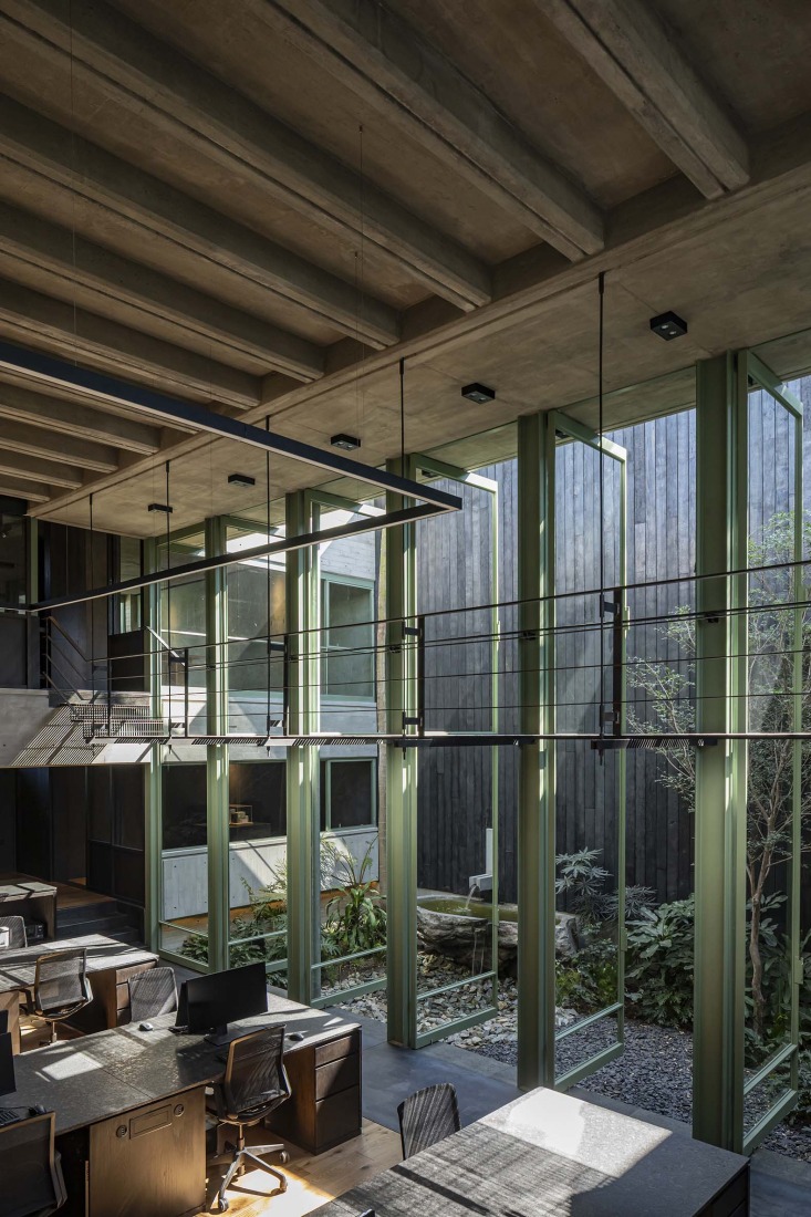 Taller de arquitectura por Di Frenna Arquitectos. Fotografía por Onnis Luque.