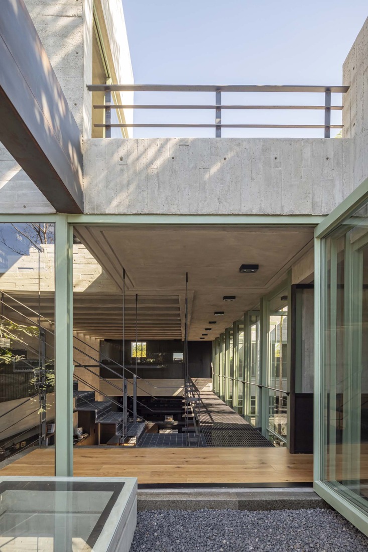 Taller de arquitectura por Di Frenna Arquitectos. Fotografía por Onnis Luque.