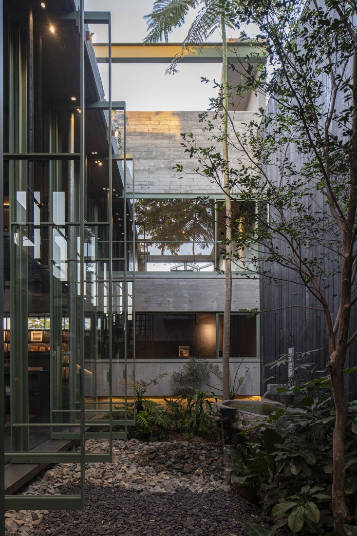 Taller de arquitectura por Di Frenna Arquitectos. Fotografía por Onnis Luque.