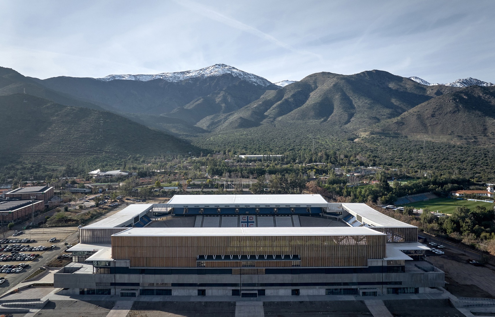 Proyecto de Modernización del Estadio de Universidad Católica por IDOM. Fotografía por Cristóbal Palma.