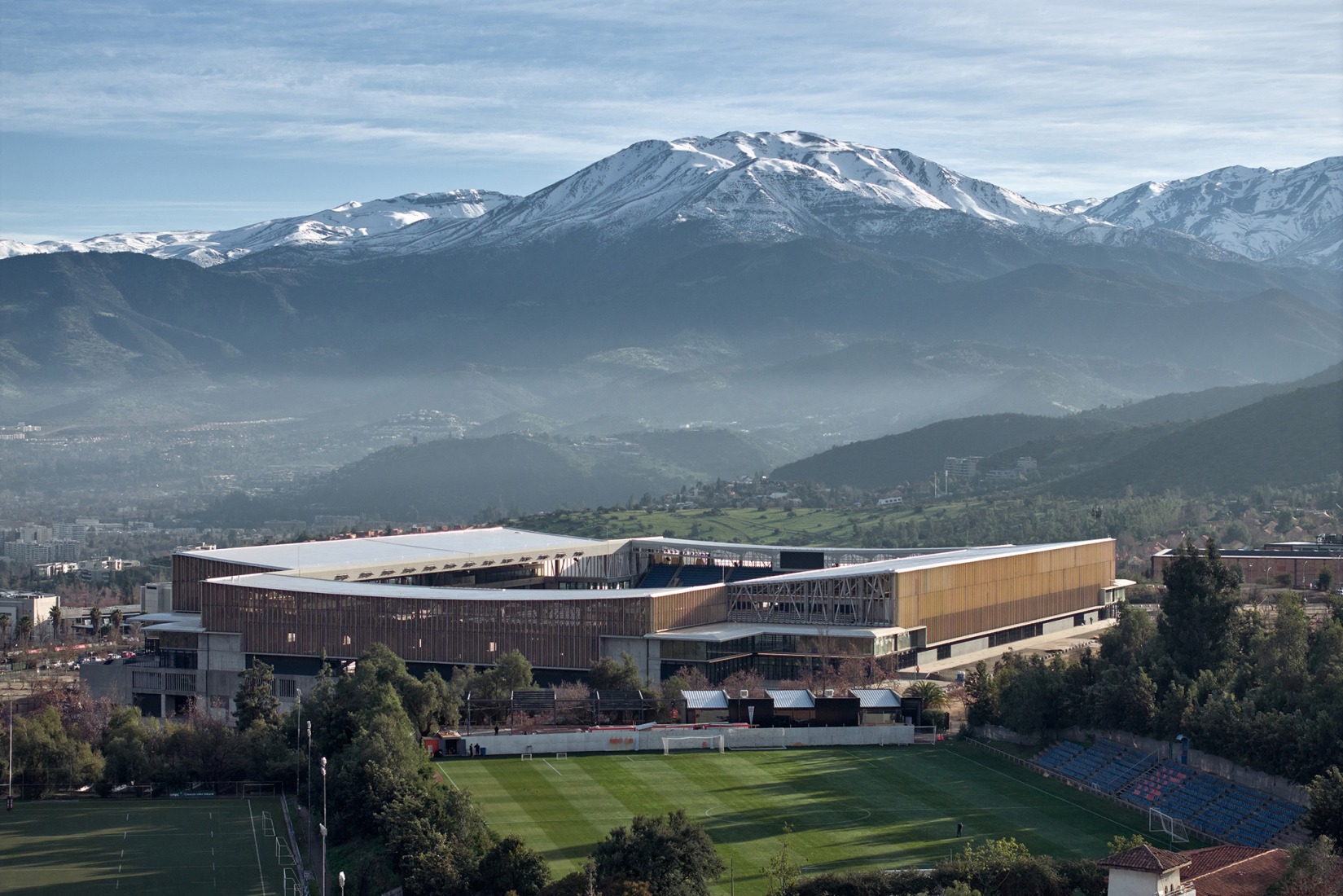 Proyecto de Modernización del Estadio de Universidad Católica por IDOM. Fotografía por Cristóbal Palma.