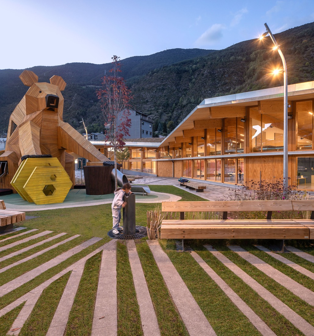 Parc de l’Ossa por Altura arquitectes. Fotografía por Rafael Vargas.