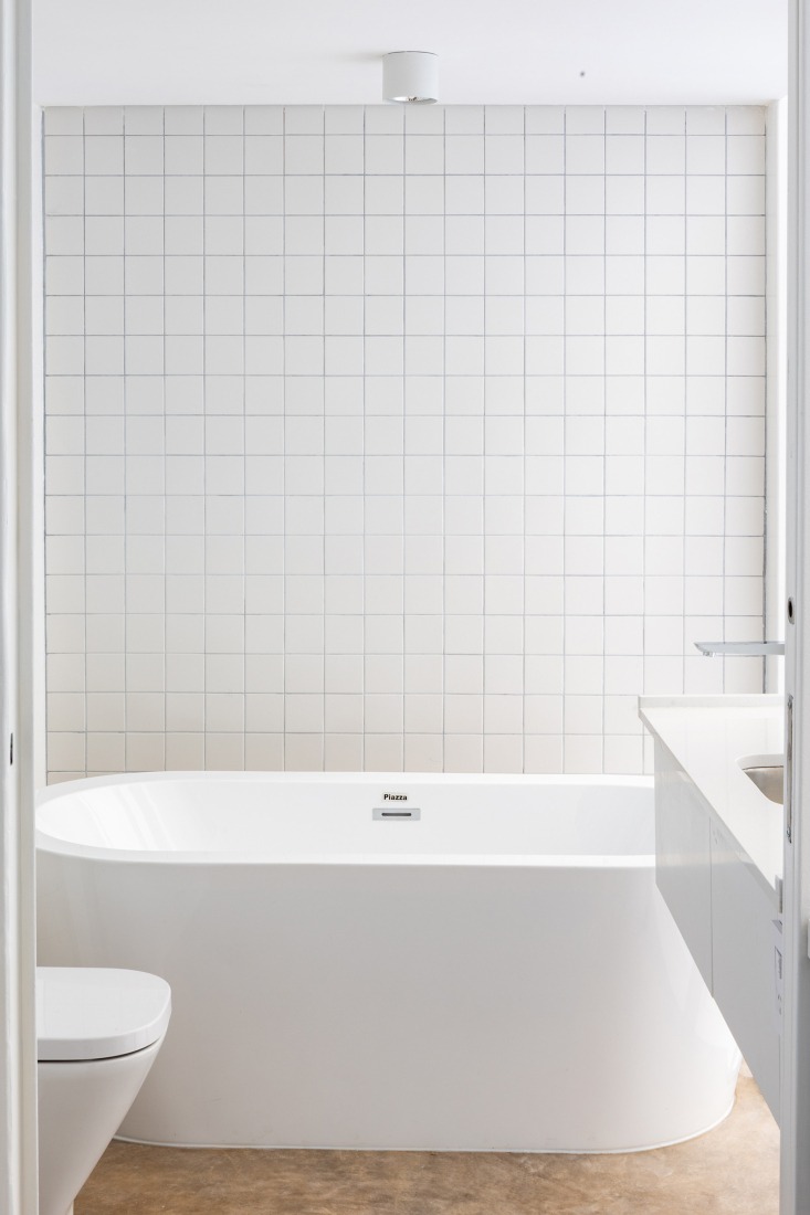 A1486, single-family home in Chacarita by Arqtipo. Photograph by Israel Caire.