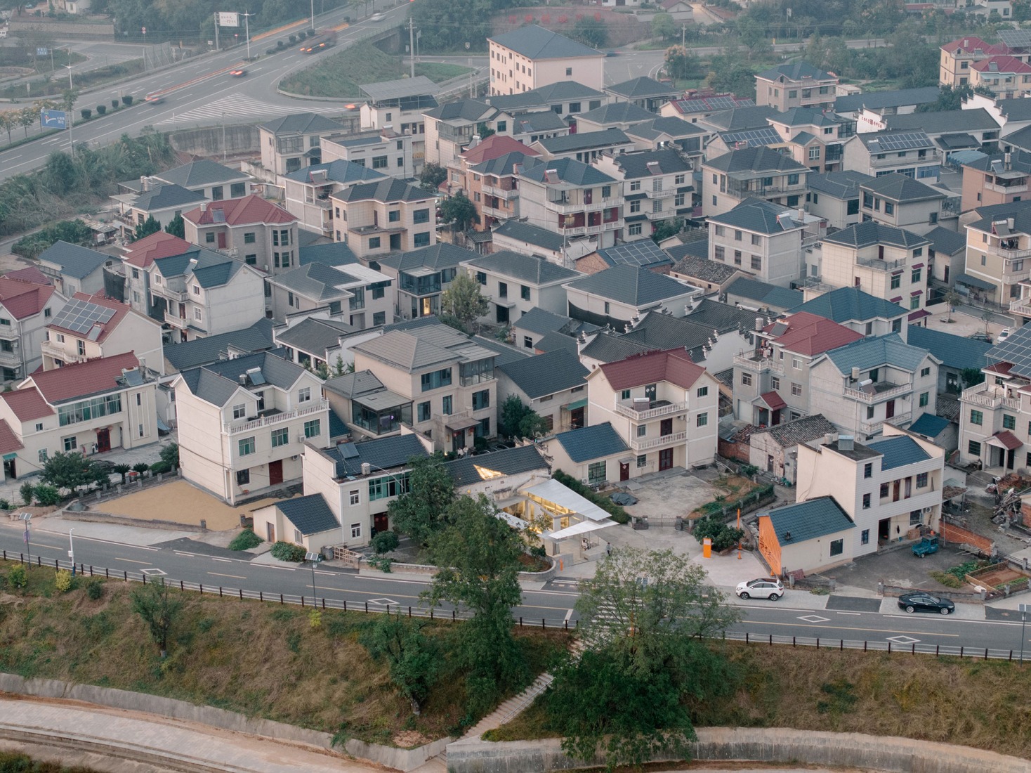 Visitor centre - Longyou / tourist centre by Atelier tao+c. Photograph by Wen Studio.