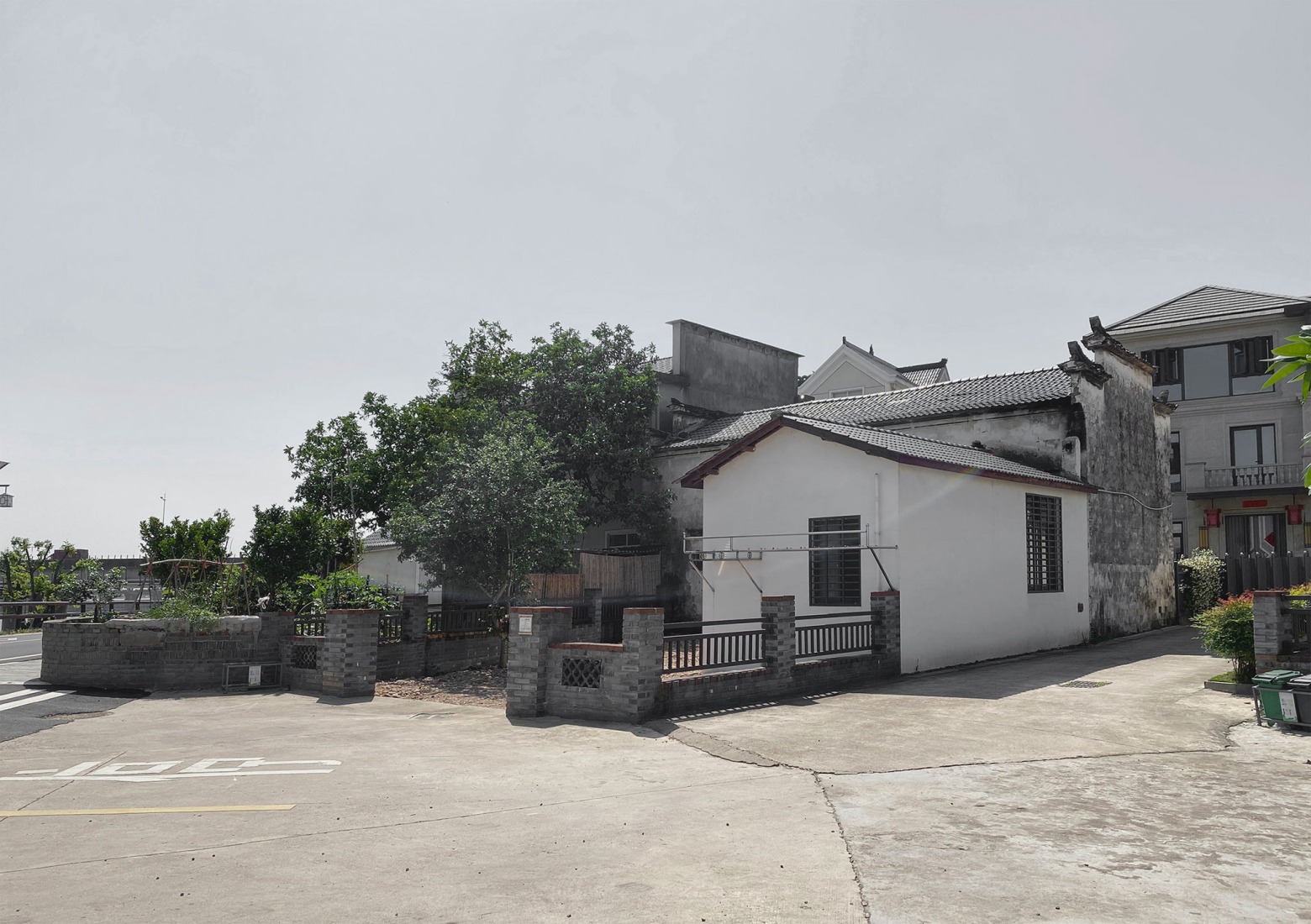 Previous state. Visitor centre - Longyou / tourist centre by Atelier tao+c.