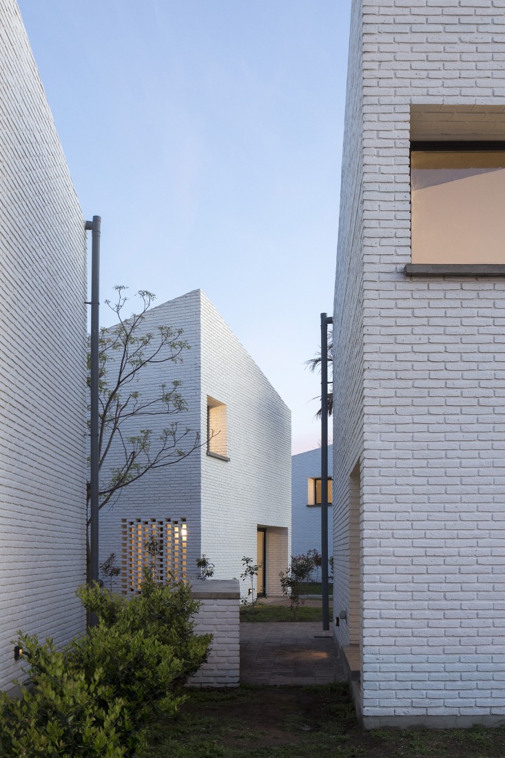 Viviendas Morrison por BBOA. Fotografía por Javier Agustín Rojas.