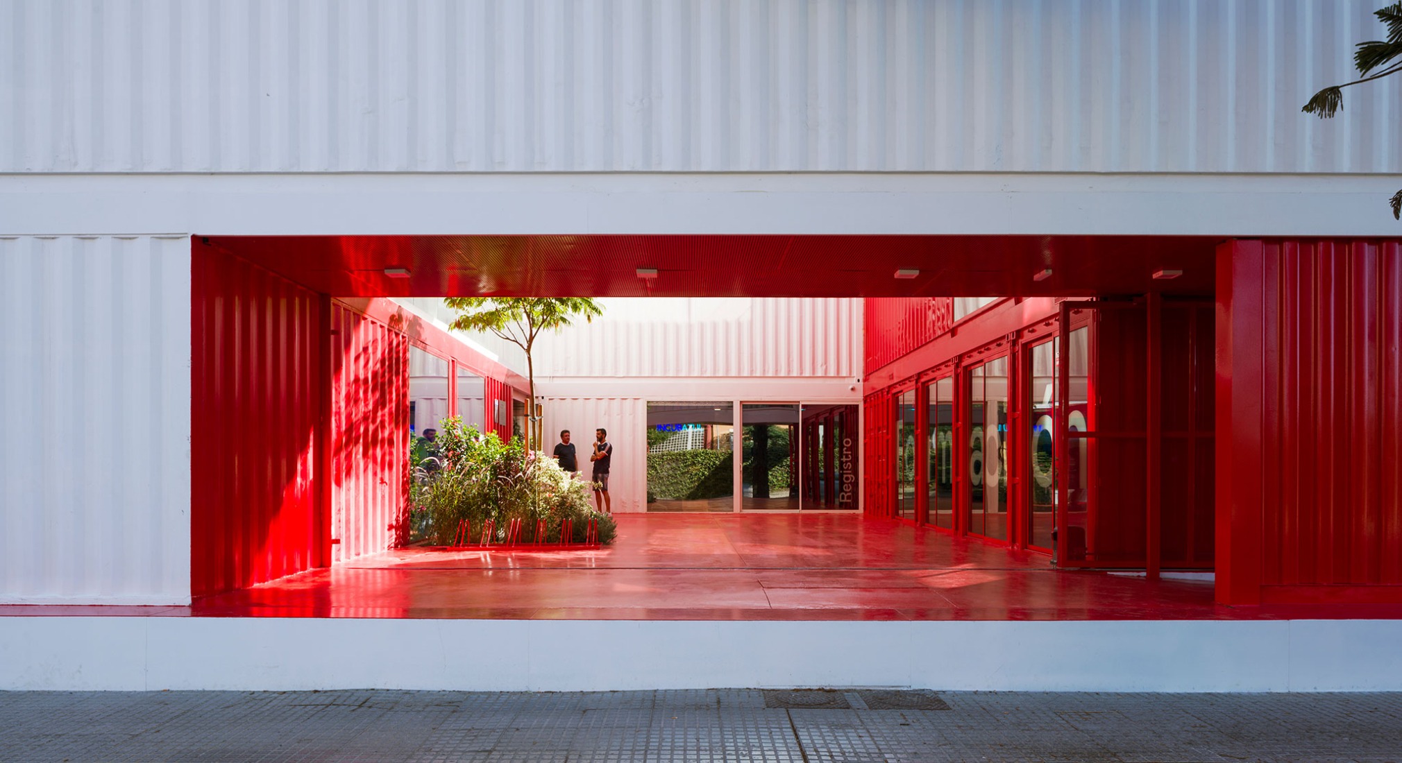 Zona base - Incubazul by Carquero Arquitectura. Photograph by Jesús Granada. 