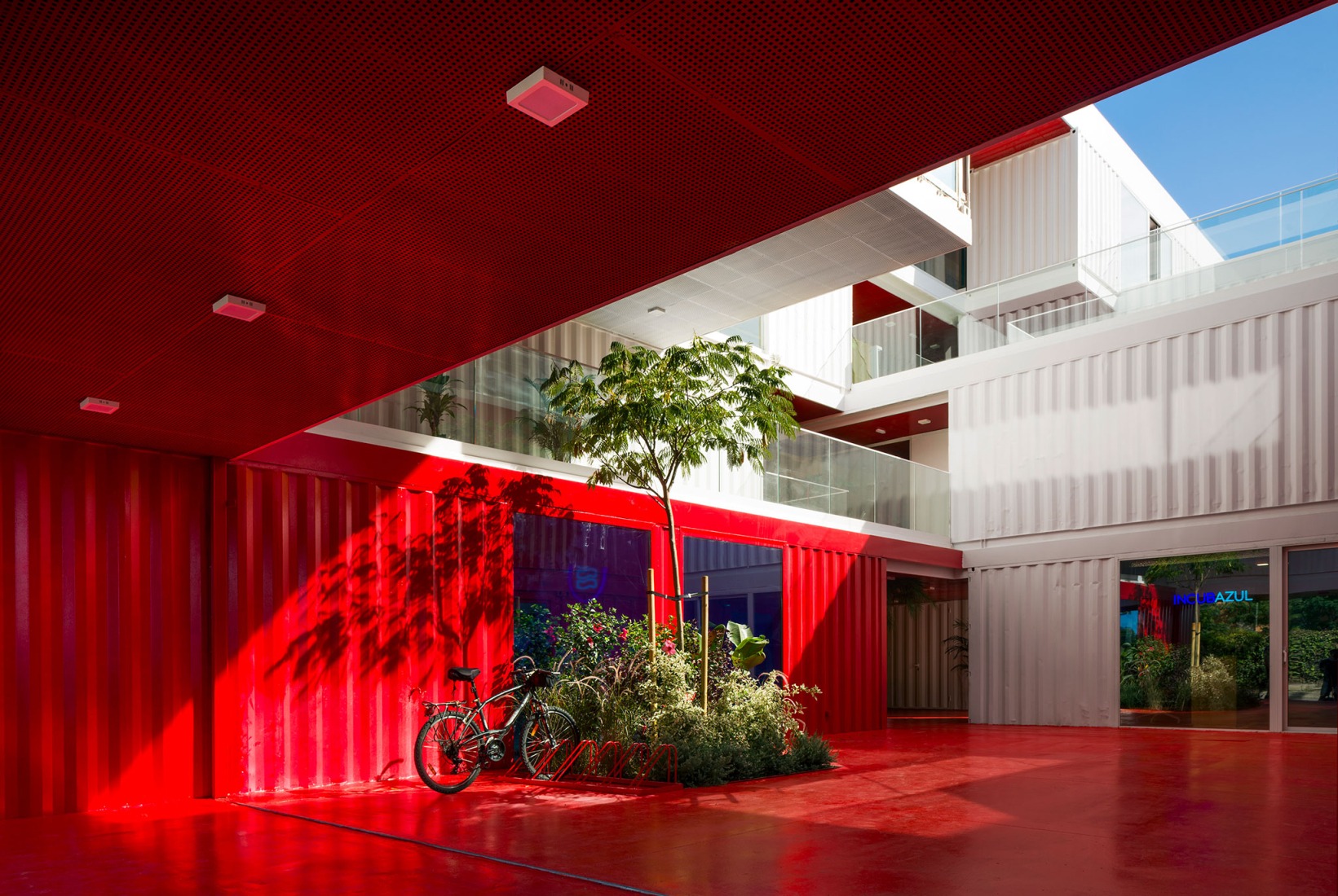 Zona base - Incubazul by Carquero Arquitectura. Photograph by Jesús Granada. 