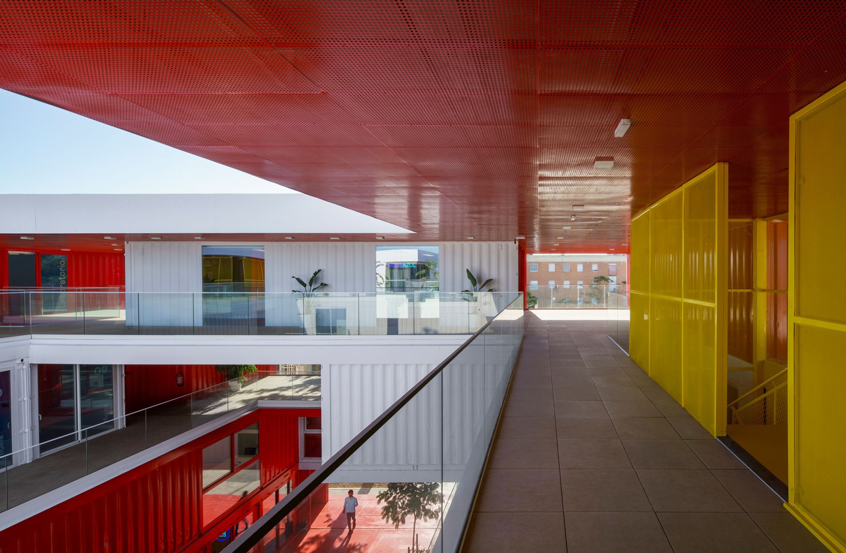 Zona base - Incubazul by Carquero Arquitectura. Photograph by Jesús Granada. 