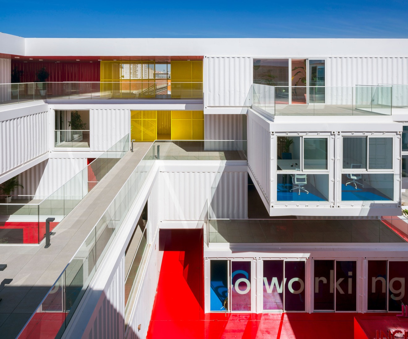 Zona base - Incubazul by Carquero Arquitectura. Photograph by Jesús Granada. 