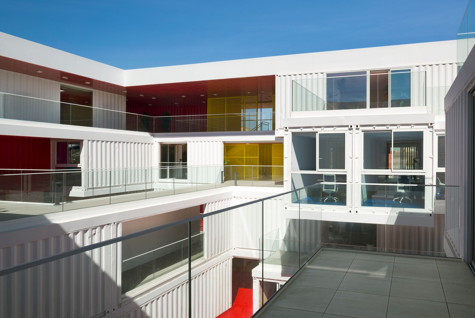 Zona base - Incubazul by Carquero Arquitectura. Photograph by Jesús Granada. 