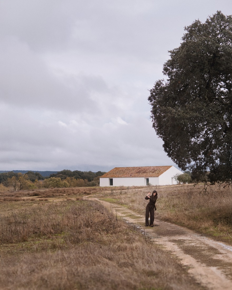 «Casa No Tempo: Las posibilidades de habitar». Un vídeo de Derek Pedrós. Fotografía por Derek Pedrós.