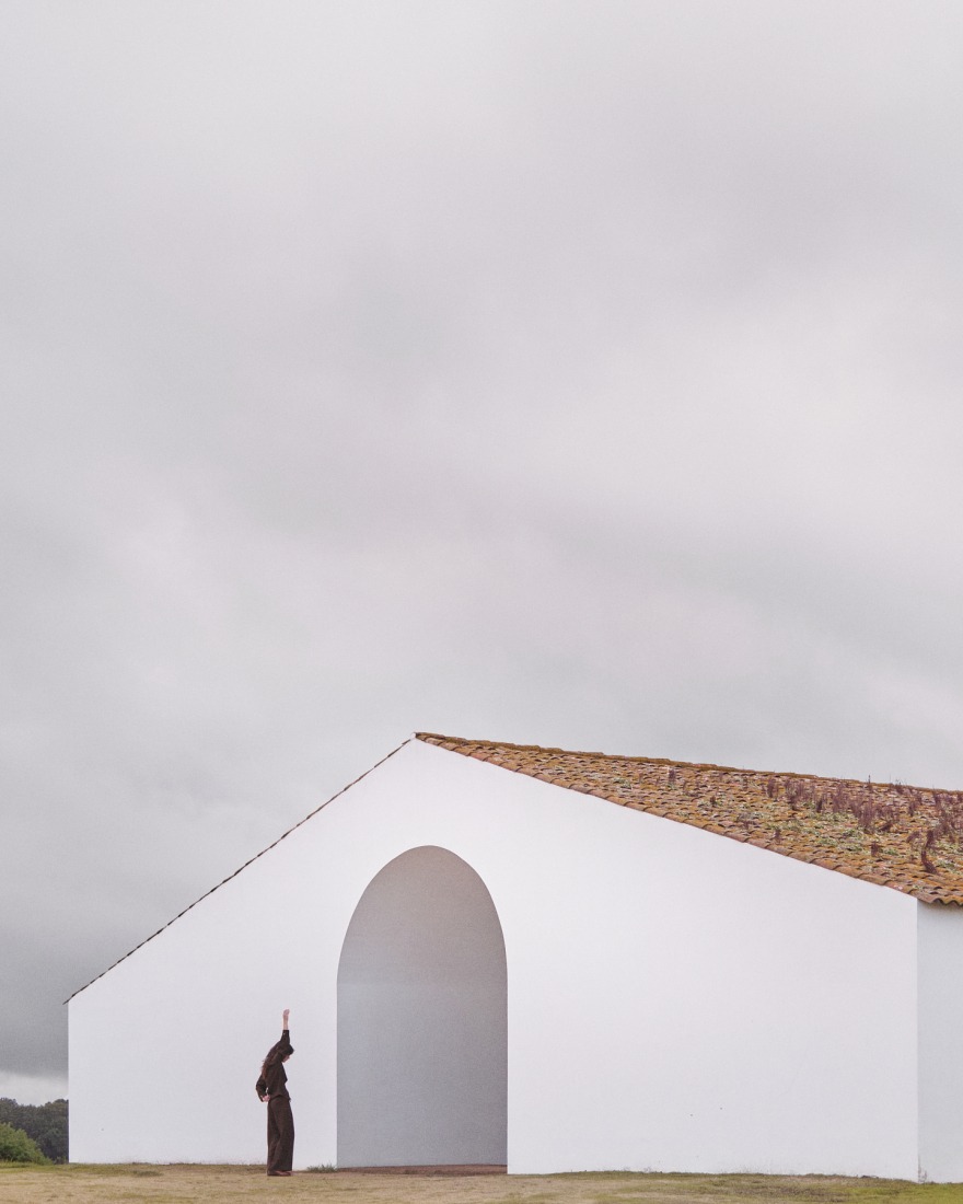 «Casa No Tempo: Las posibilidades de habitar». Un vídeo de Derek Pedrós. Fotografía por Derek Pedrós.