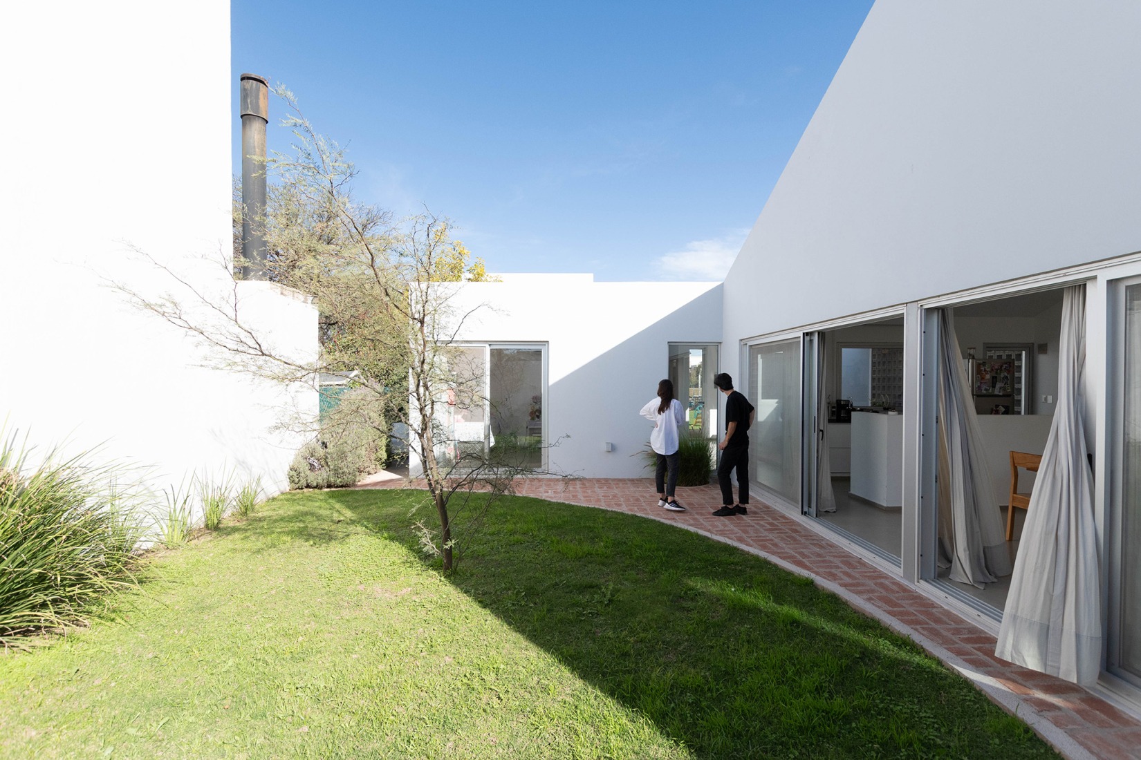 House for a tree by Esteras Perrote. Photograph by Juan Cruz Paredes.