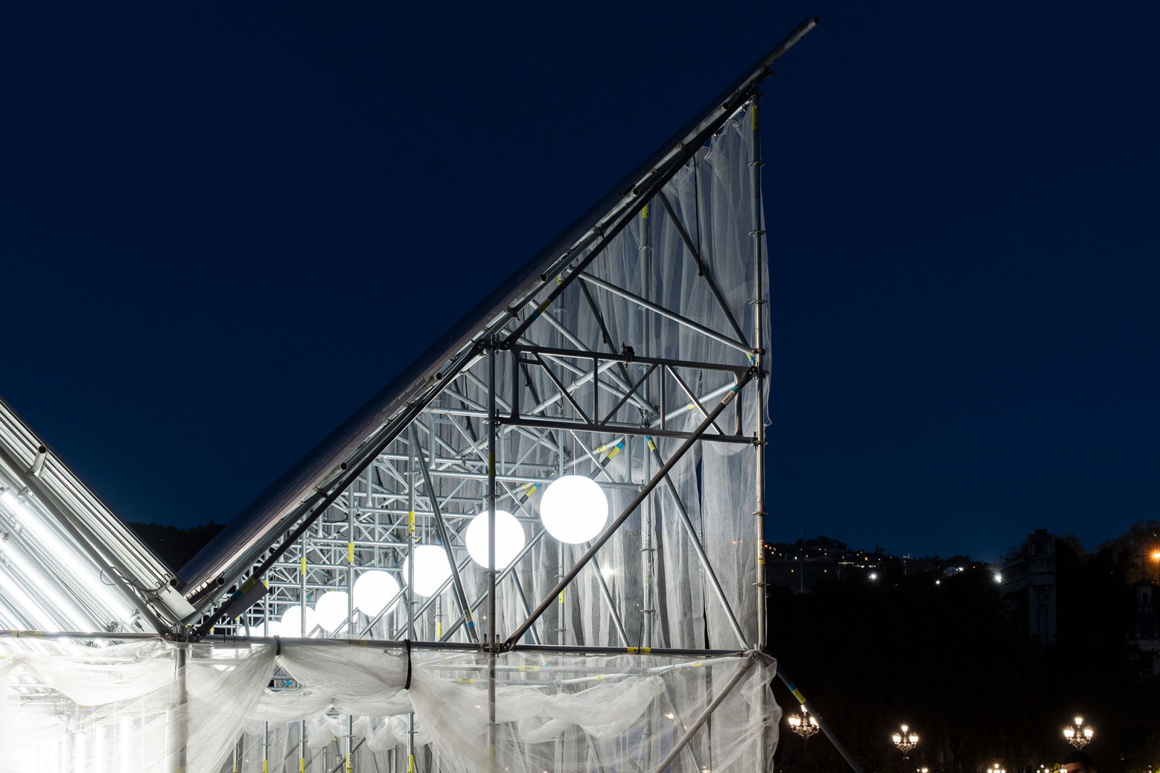 Etxenoi by AMA Architectural Office. Photograph by Mikel Blasco. Image courtesy by Mugak/2025.