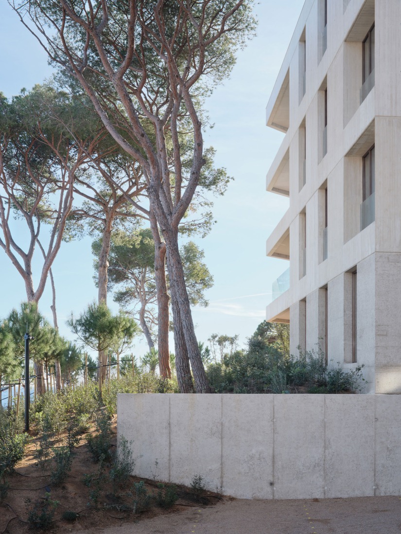 «SA Caleta» por FGA Arquitectes, Jaime Prous Architects y Pineda Monedero. Fotografía por Adrià Goula.  