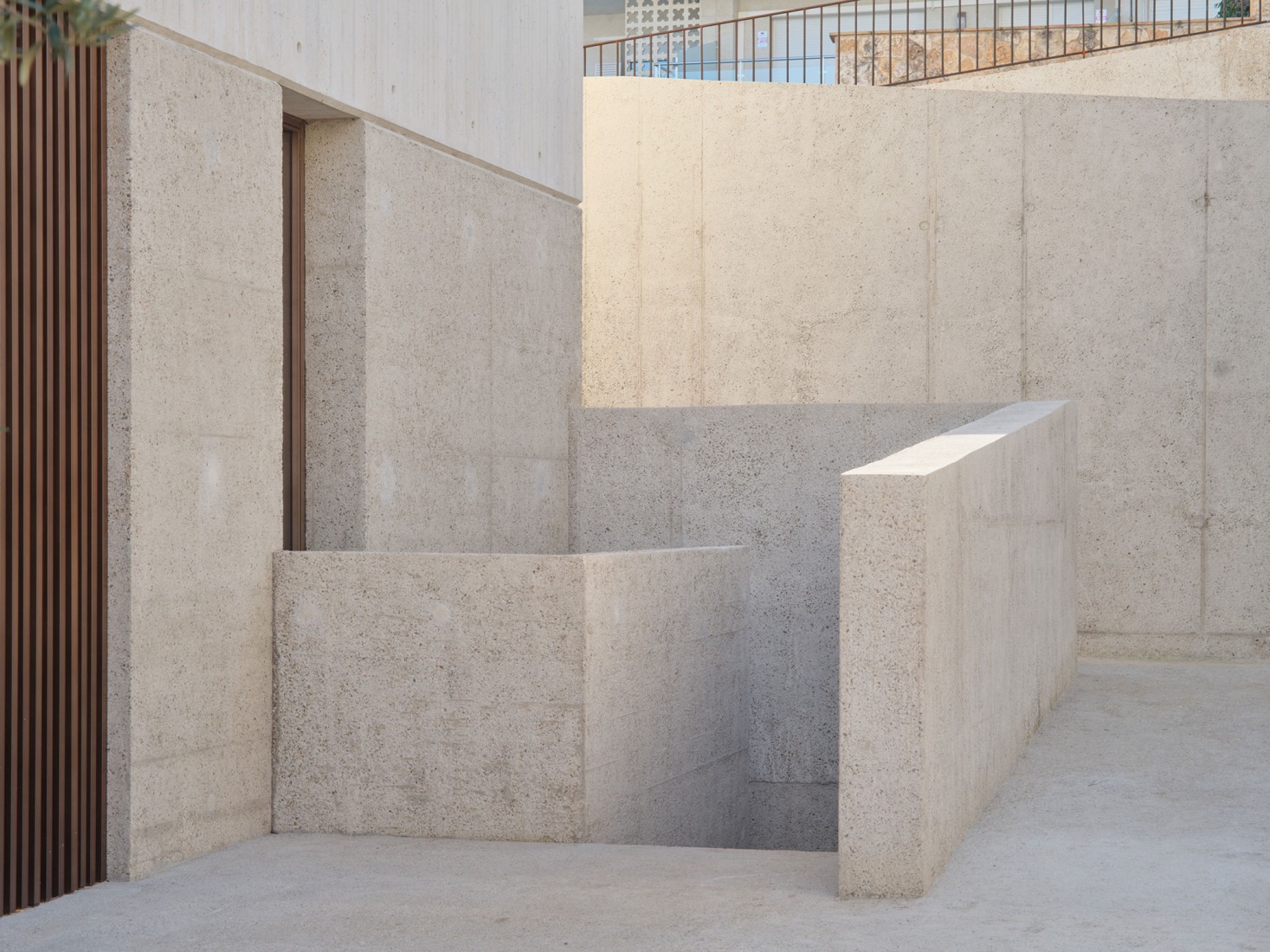 «SA Caleta» por FGA Arquitectes, Jaime Prous Architects y Pineda Monedero. Fotografía por Adrià Goula.  