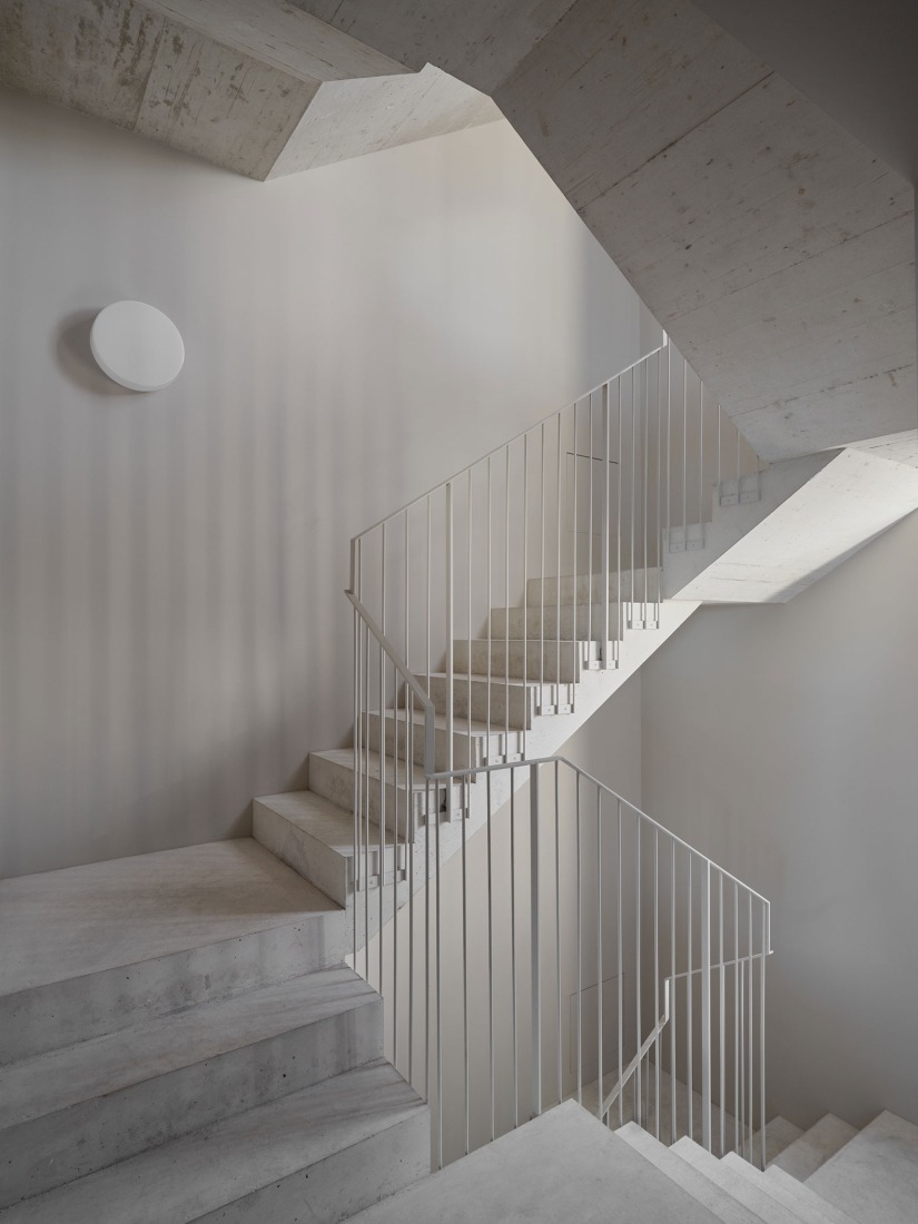 «SA Caleta» por FGA Arquitectes, Jaime Prous Architects y Pineda Monedero. Fotografía por Adrià Goula.  