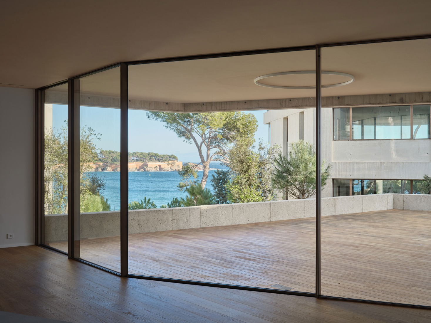 «SA Caleta» por FGA Arquitectes, Jaime Prous Architects y Pineda Monedero. Fotografía por Adrià Goula.  