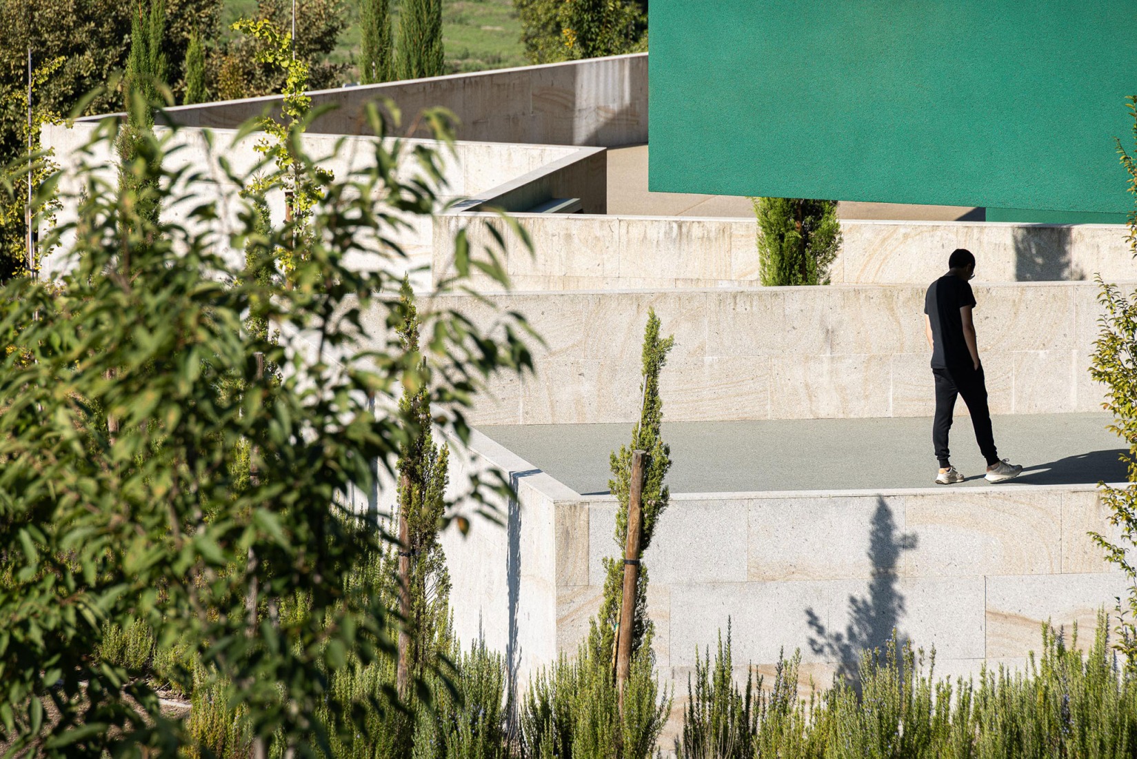 Ponto C - Cultura e criatividade por Galería Gabinete. Fotografía por Ivo Tavares Studio.  