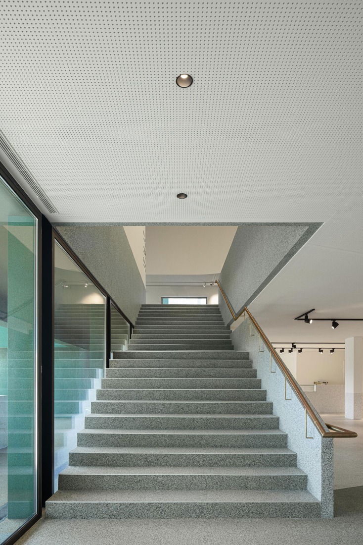 Ponto C - Cultura e criatividade por Galería Gabinete. Fotografía por Ivo Tavares Studio.  