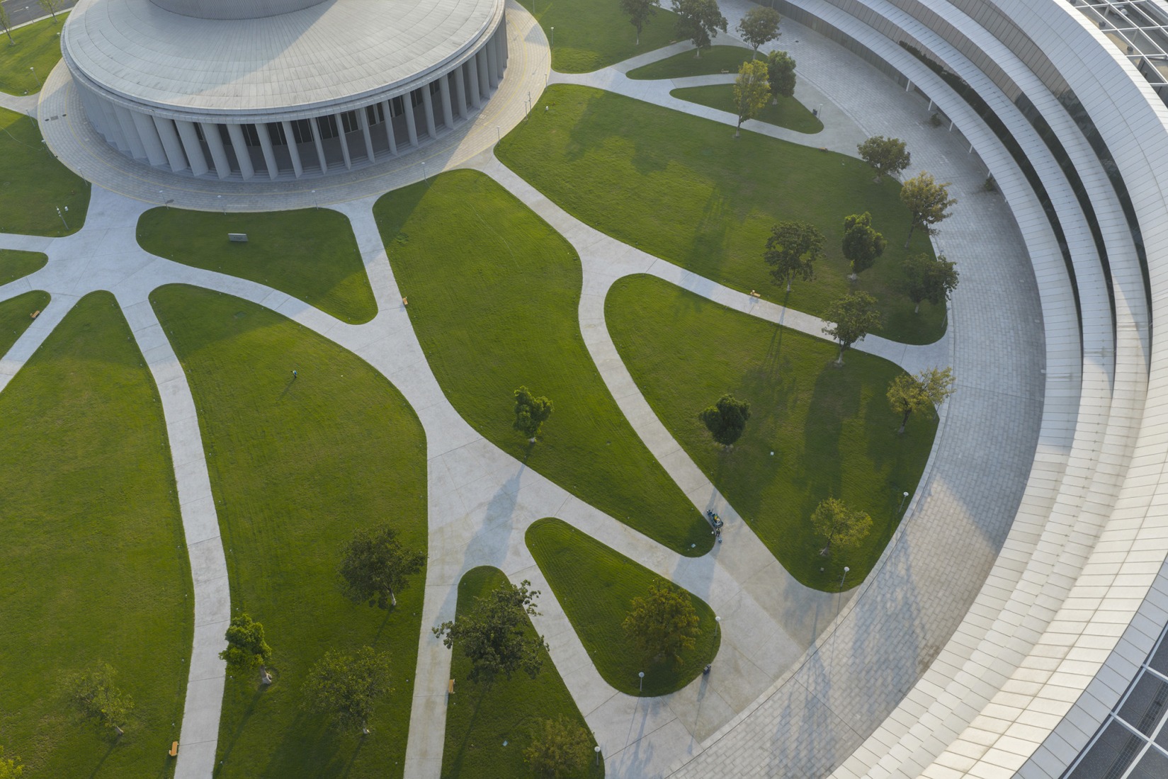 Central garden, Academic Hall. Westlake University by HENN. Photograph by Tian Fangfang.