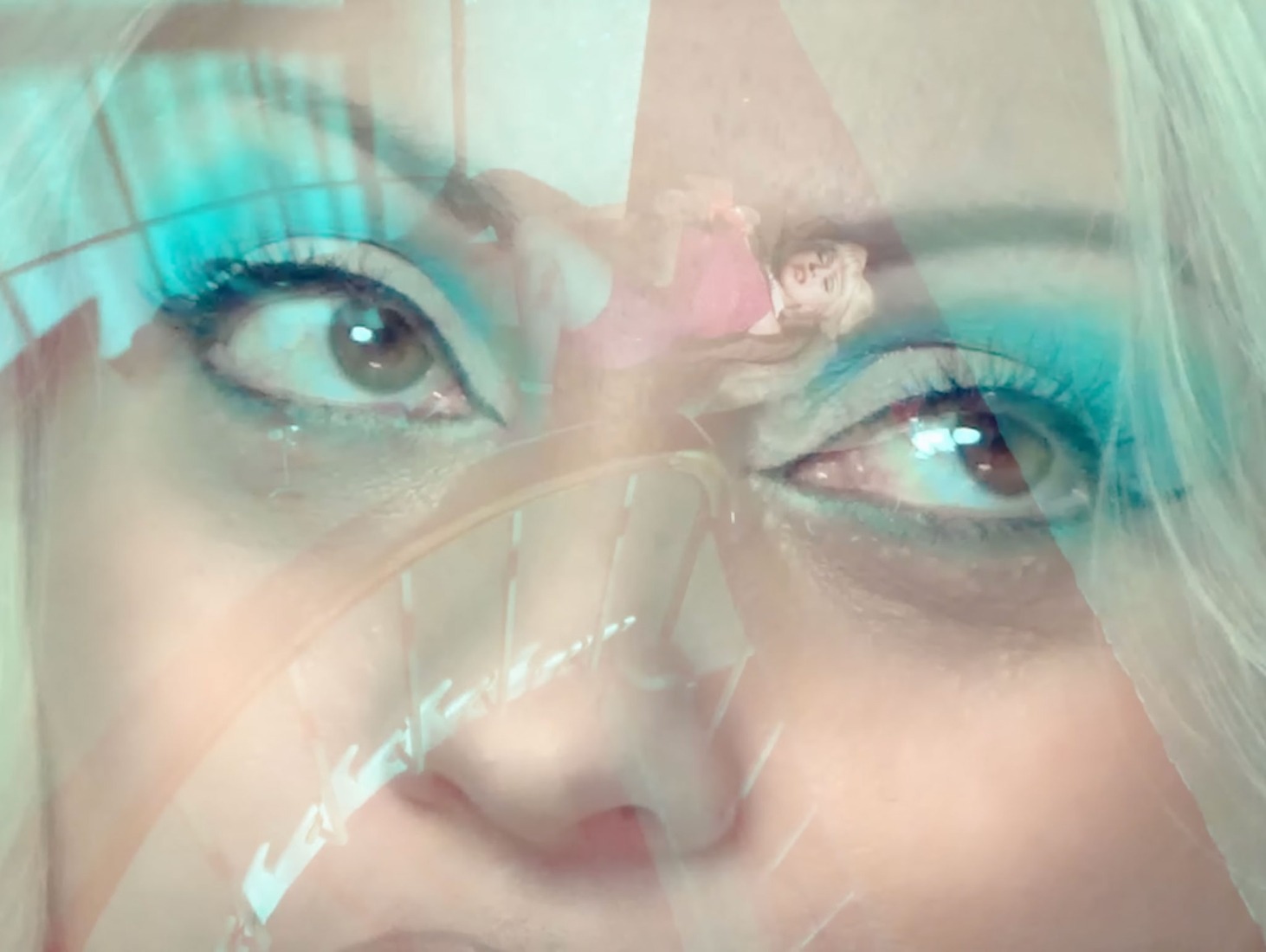 Femme Fatale por Mon Laferte.