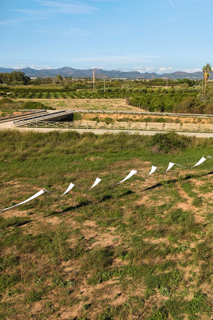 Pabellón 100 metros lineales por Pablo Paradinas Sastre y Eletres Studio. Fotografía por Sergi Villanueva.