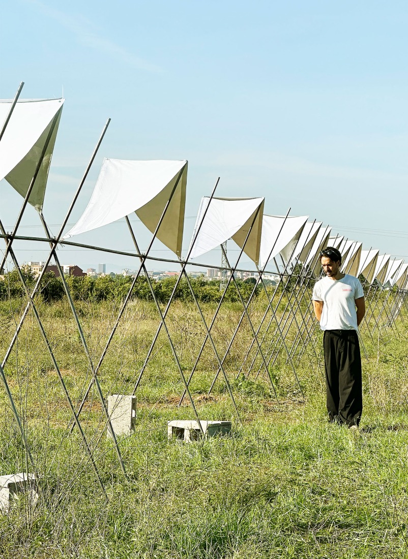 Pabellón 100 metros lineales por Pablo Paradinas Sastre y Eletres Studio. Fotografía por Gian franco Pili.