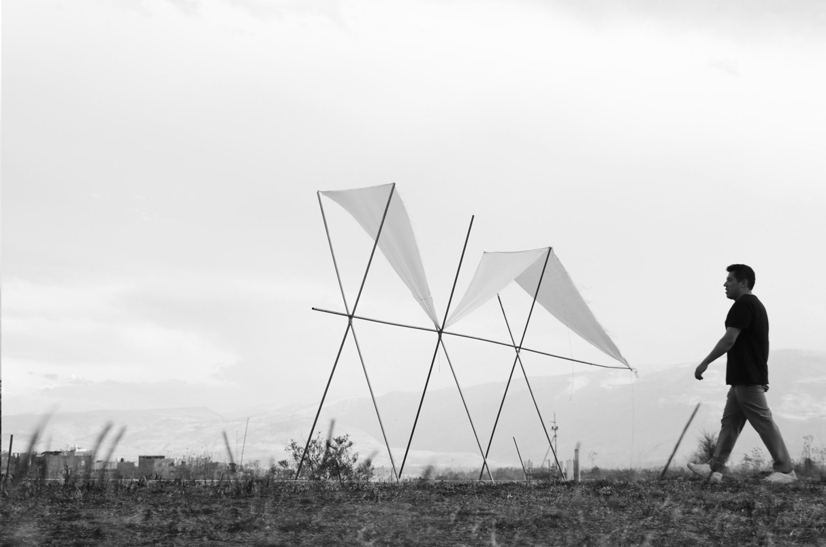 Pabellón 100 metros lineales por Pablo Paradinas Sastre y Eletres Studio. Fotografía por Pablo Paradinas Sastre y Eletres Studio.