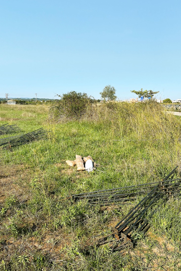 Proceso de construcción. Pabellón 100 metros lineales por Pablo Paradinas Sastre y Eletres Studio.