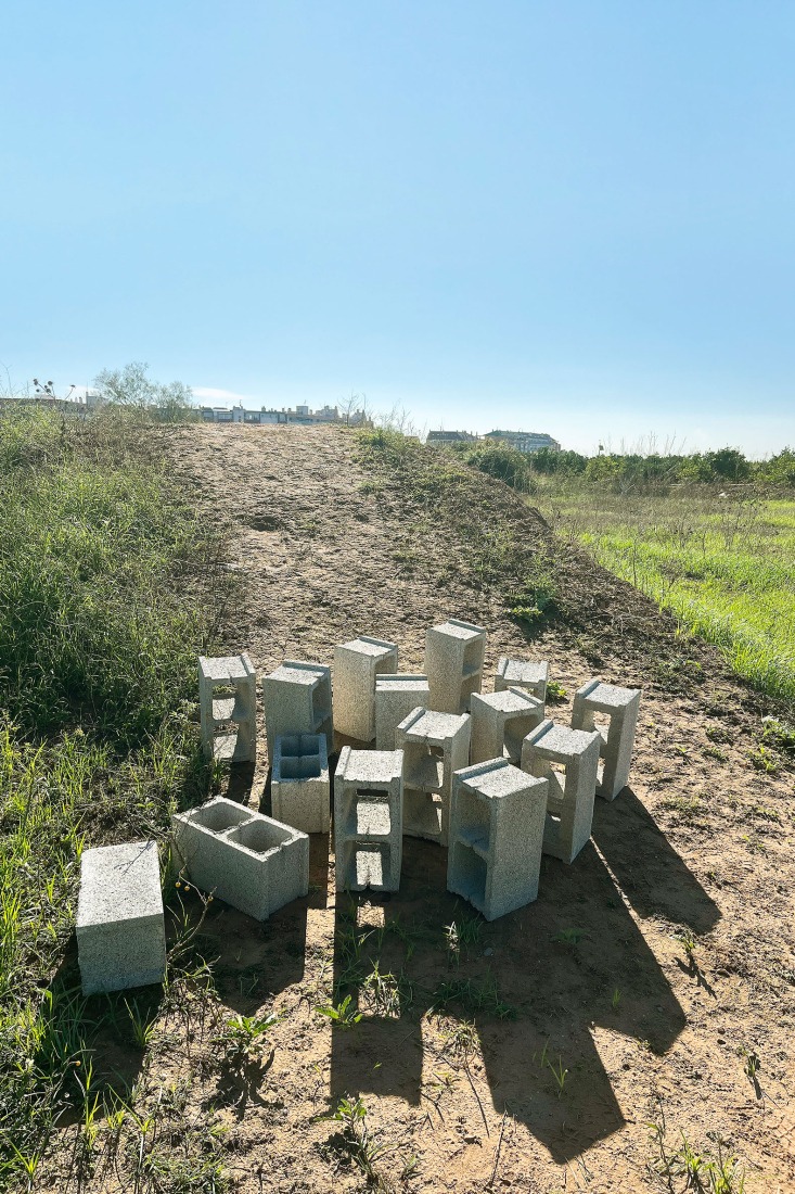 Proceso de construcción. Pabellón 100 metros lineales por Pablo Paradinas Sastre y Eletres Studio.