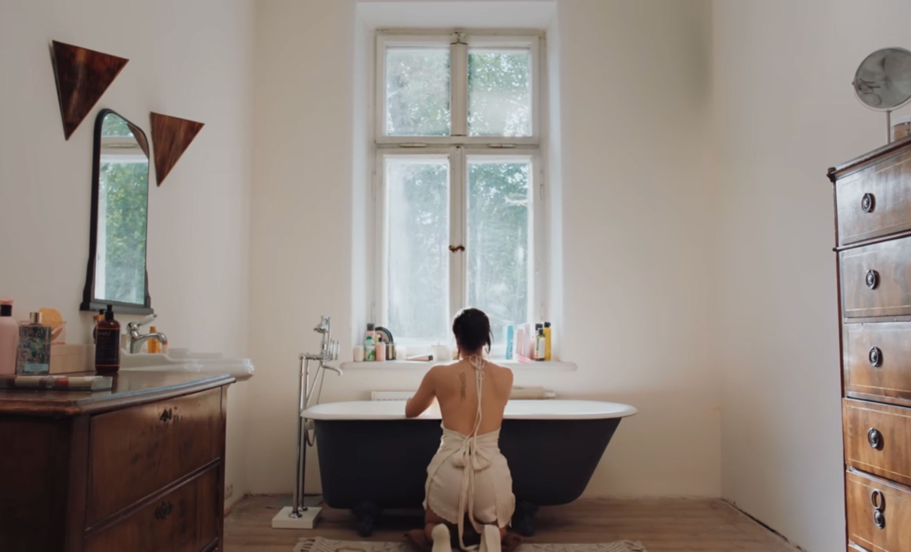 “Berghain” by Rosalía feat Björk & Yves Tumor.