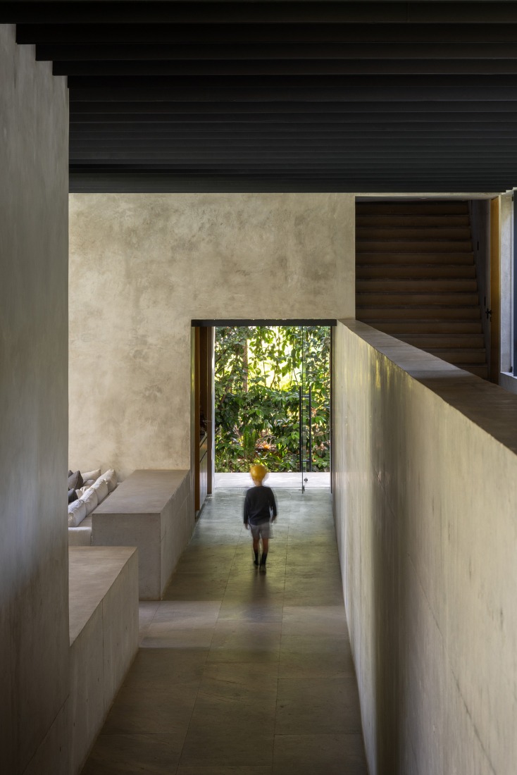 House in Avándaro by Ignacio Urquiza and Ana Paula de Alba. Photograph by Rafael Gamo.