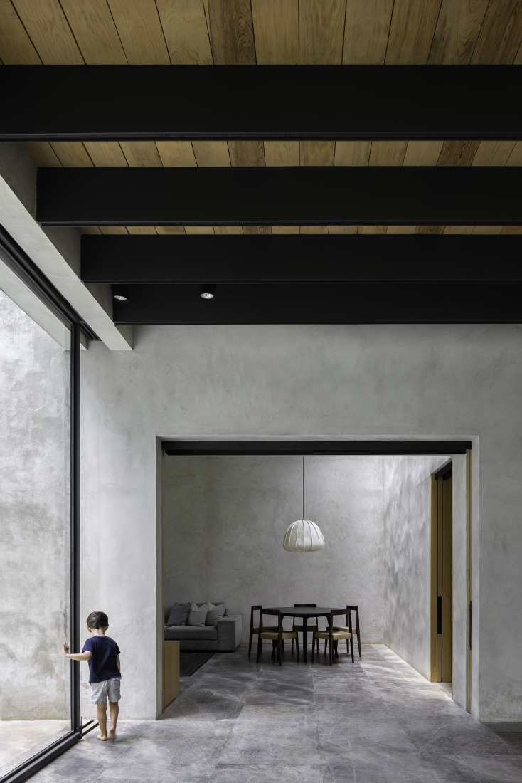 House in Avándaro by Ignacio Urquiza and Ana Paula de Alba. Photograph by Rafael Gamo.