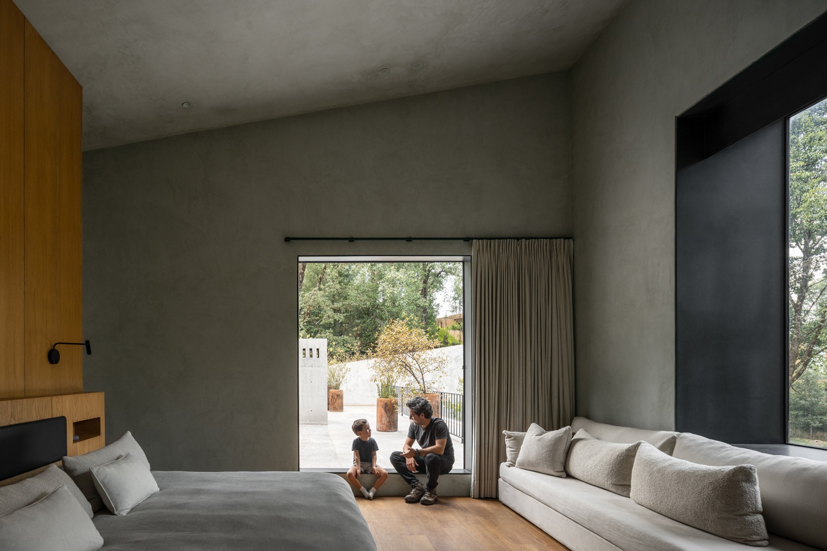 House in Avándaro by Ignacio Urquiza and Ana Paula de Alba. Photograph by Rafael Gamo.