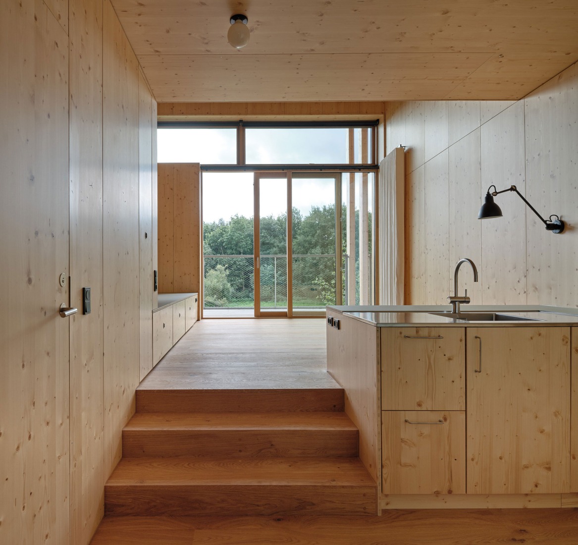 Dorte Mandrup, un espacio para futuros artesanos en Crafts College. Fotografía por Adam Mørk.