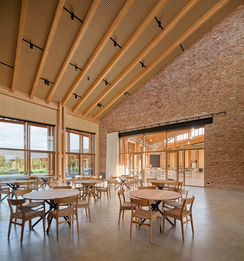 Dorte Mandrup, un espacio para futuros artesanos en Crafts College. Fotografía por Adam Mørk.