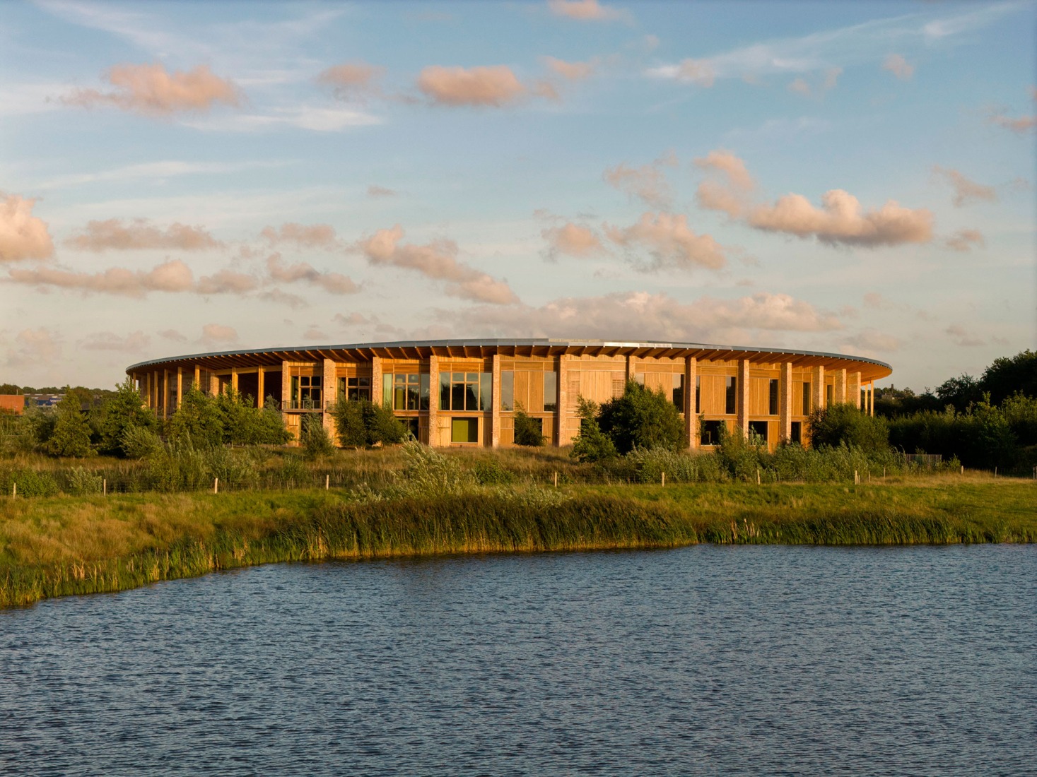 Dorte Mandrup, un espacio para futuros artesanos en Crafts College. Fotografía por Adam Mørk.