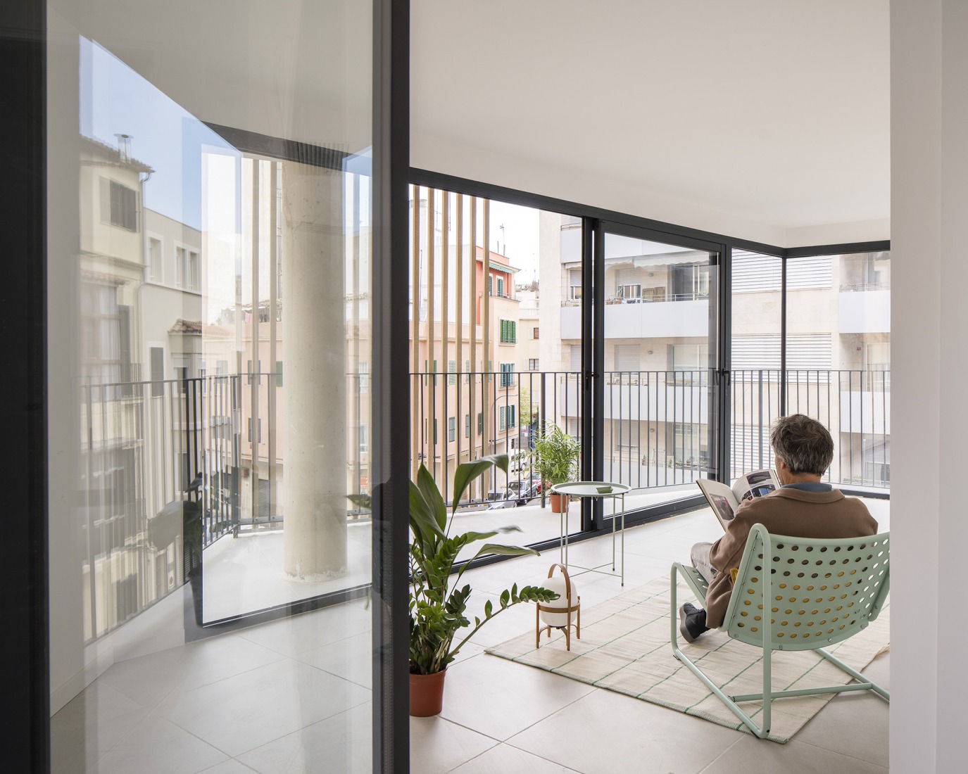 Foners, diez viviendas en Palma de Mallorca por gon architects. Fotografía por Imagen Subliminal (Rocío Romero + Miguel de Guzmán).