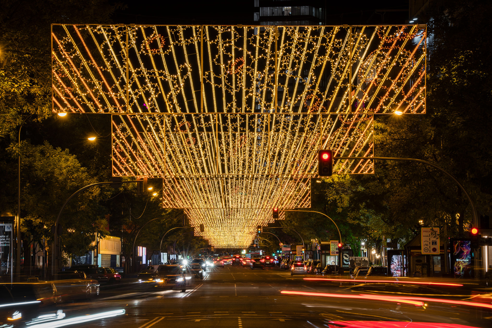 "Eternal Sunrise" Light Installation in Goya by Ben Busche / Brut Deluxe. Photograph by ImagenSubliminal.
