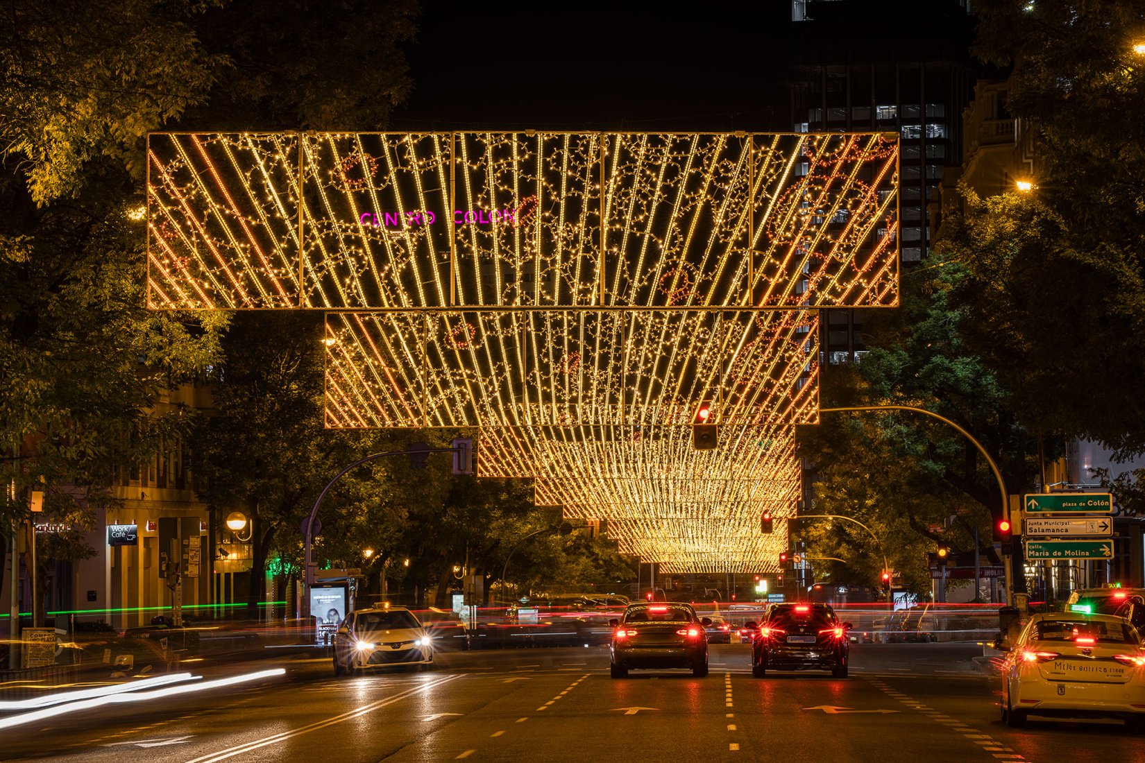 "Eternal Sunrise" Light Installation in Goya by Ben Busche / Brut Deluxe. Photograph by ImagenSubliminal.