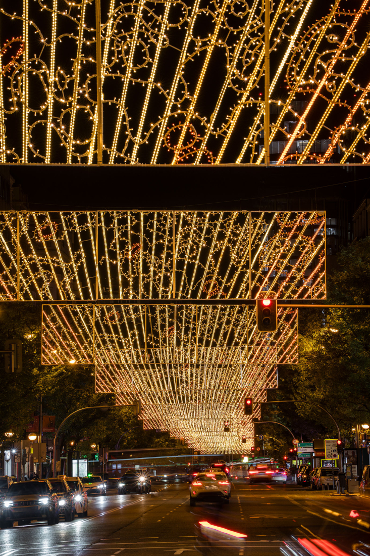 "Eternal Sunrise" Light Installation in Goya by Ben Busche / Brut Deluxe. Photograph by ImagenSubliminal.