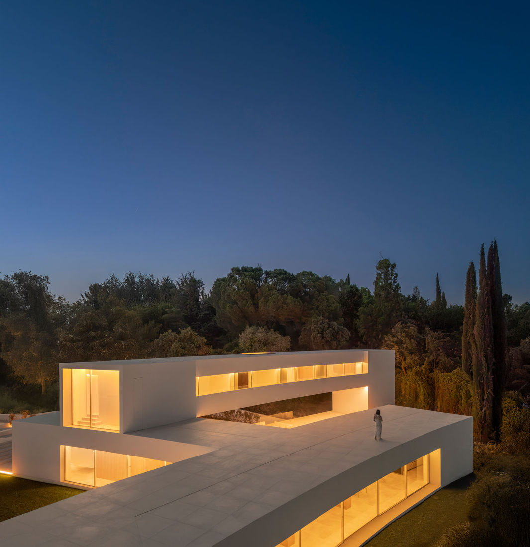 Lago Villa by Fran Silvestre Arquitectos. Photograph by Fernando Guerra.