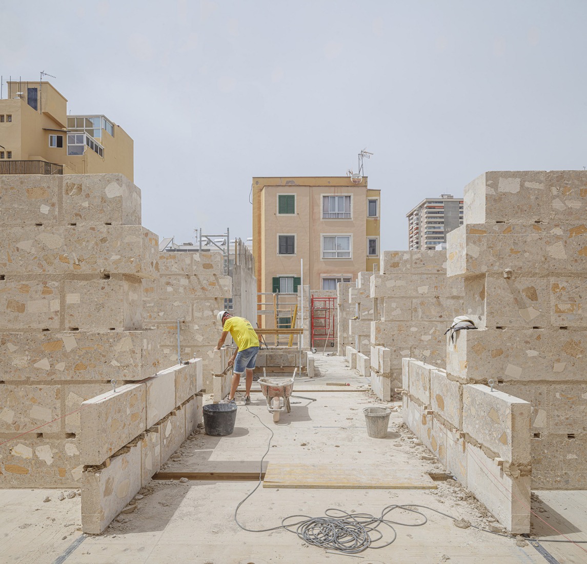 Proceso de construcción. 25 viviendas sociales por Harquitectes.