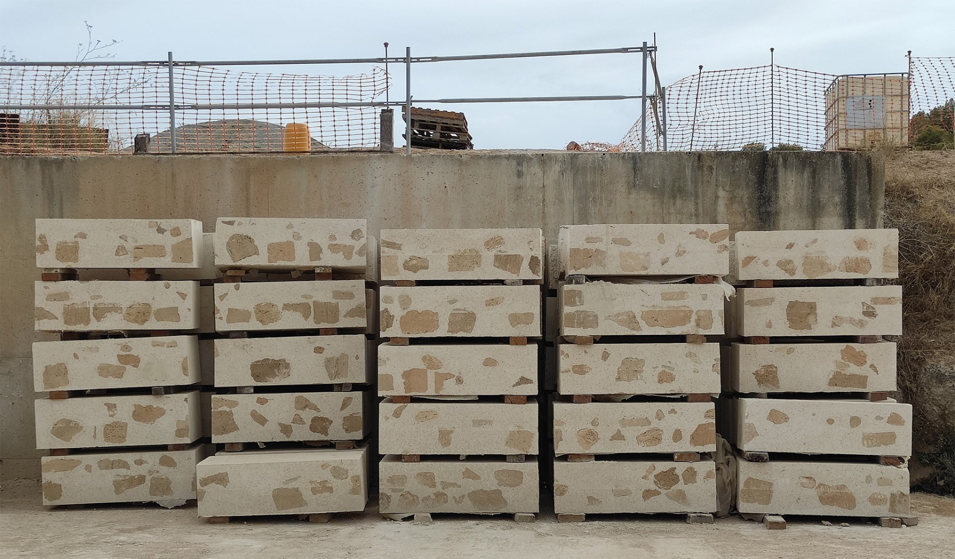 Proceso de construcción. 25 viviendas sociales por Harquitectes.